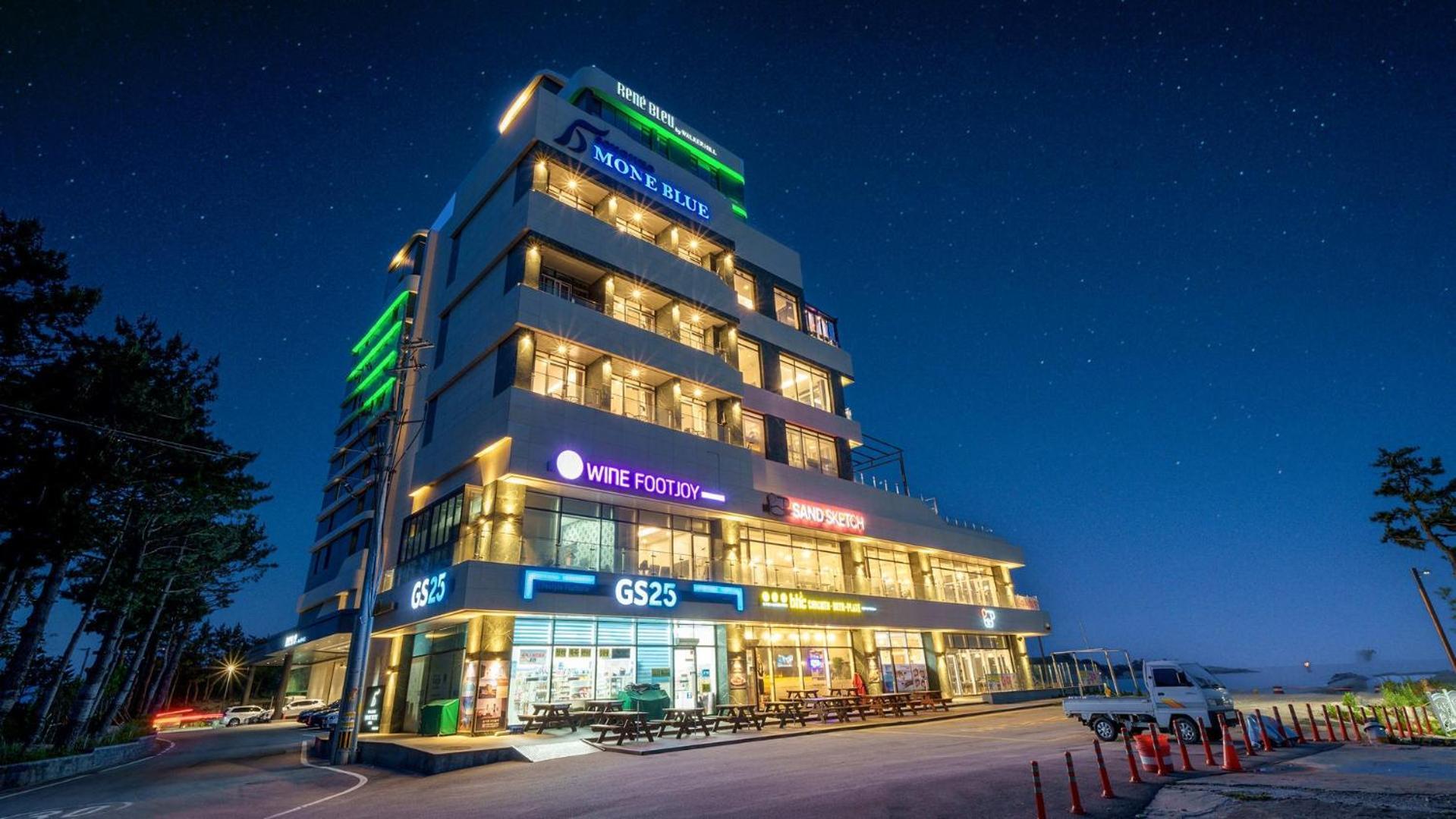 Goseong Moneblue Pension Экстерьер фото